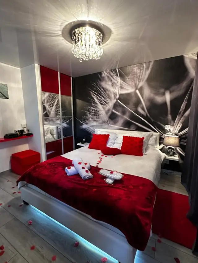 La chambre et sa fresque murale